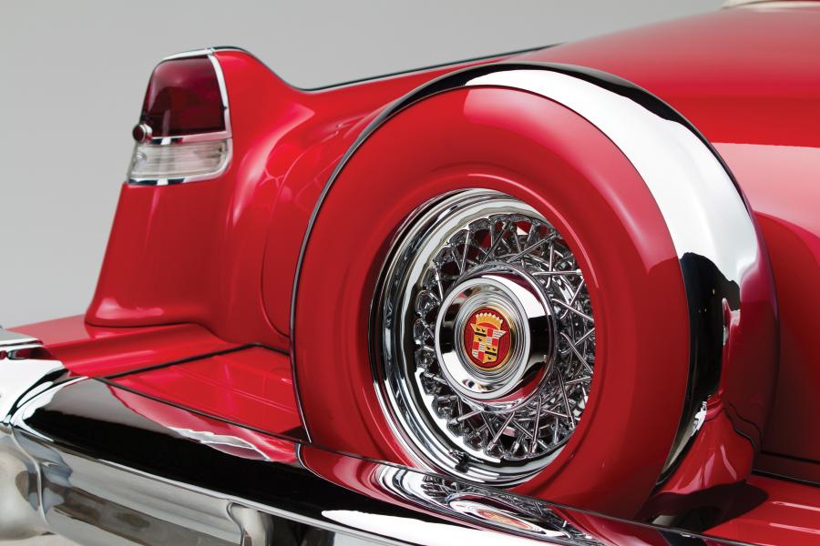 Детали экстерьера Cadillac Series 62 Convertible (6267) 1956 года  (фото 40 из 52)